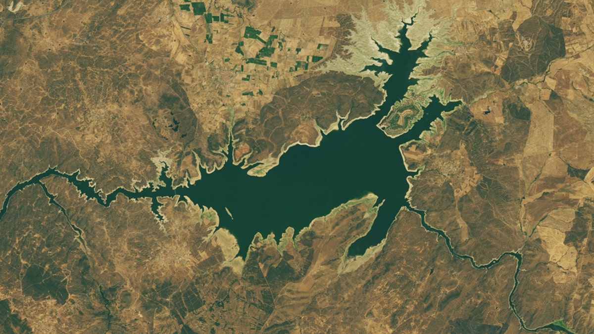 This photo was taken in July 2013. (Credit: NASA Earth Observatory, Lauren Dauphin, using Landsat data from the U.S. Geological Survey)