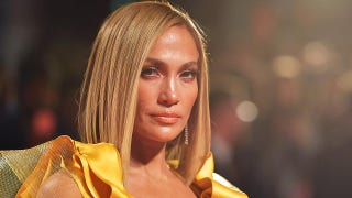 Jennifer Lopez set to produce and star in Broadway production for TV