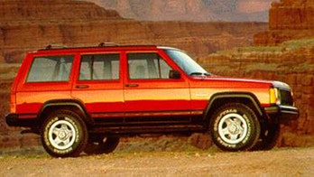 Oregon man regains stolen Jeep, finds disposable camera with pictures of suspected car thieves: report