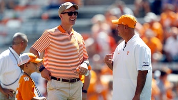 Peyton Manning jokes about Ryan Leaf calling Tennessee games during team's upset loss