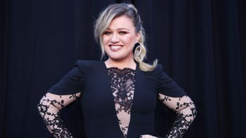 Kelly Clarkson responds after Twitter user says her marriage 'didn't work' due to her busy schedule