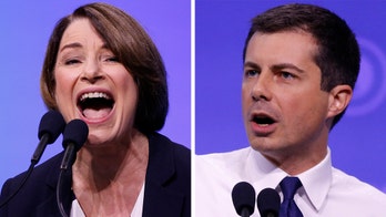 Buttigieg, Klobuchar seated near each other on plane ahead of Dem presidential debate