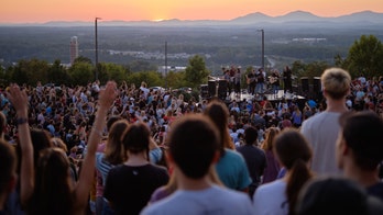 Sunset worship at Liberty University attracts more than 4,000 students: ‘What a beautiful thing’