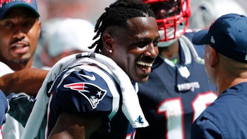 Wide receiver Antonio Brown hires new agent: report