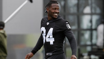 Antonio Brown posts photo of himself in Ravens jersey on social media