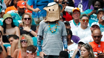 Miami Dolphins players working with agents to get traded, report says