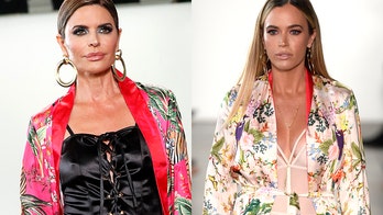 Lisa Rinna, Teddi Mellencamp walk in 'RHOBH' co-star Kyle Richards' New York Fashion Week show
