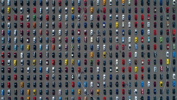 Ford attempts to break Mustang parade record with 1,326 pony cars