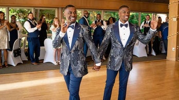 Couple surprises wedding guests with secret flash mob dance routine: 'There was a lot of cheering'