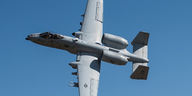 On August 19, a mighty A-10 Thunderbolt II of Idaho's 190th Fighter Squadron hovers over the Orchard Fight Training Center, where the Idaho National Guard regularly organizes his training. (Photo of the US National Air Force by Staff Sergeant Becky Vanshur)