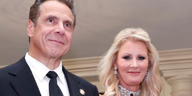 NY Gov. Andrew Cuomo, Food Network host Sandra Lee split after 14 years |  Fox News