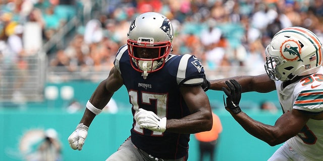 Antonio Brown #17 of the New England Patriots in action against the Miami Dolphins at Hard Rock Stadium on September 15, 2019 in Miami, Florida. (Photo by Mark Brown/Getty Images)