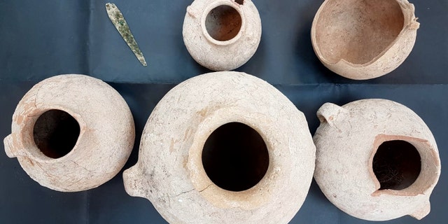 The items are from the Bronze Age about 4,500 years ago. (Nir Distelfeld,<br>
Israel Antiquities Authority)