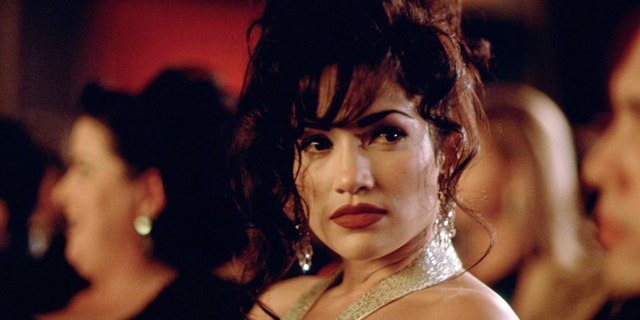 'Selena' starring Jennifer Lopez is coming to Hulu in Jan. 2021.