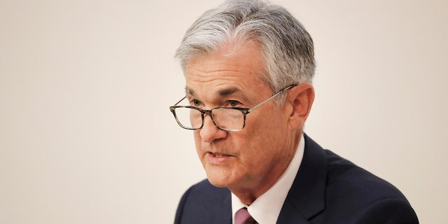 Jerome Powell is the chairman of the U.S. 美国联邦储备, which recently instructed employees to avoid "biased terms" 喜欢 "Founding Fathers."