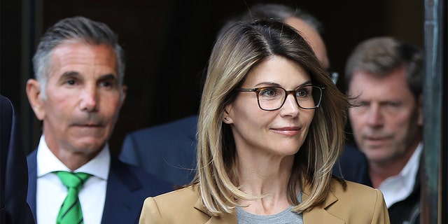Lori Loughlin and Mossimo Giannulli will plead guilty in the college admissions scandal.
