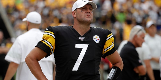 Pittsburgh Steelers quarterback Ben Roethlisberger looks at the scoreboard as he walks off the field as time runs out in a loss to the Seattle Seahawks in an NFL football game in Pittsburgh, Sunday, Sept. 15, 2019. Roethlisberger did not play the second half of the game. (AP Photo/Gene J. Puskar)
