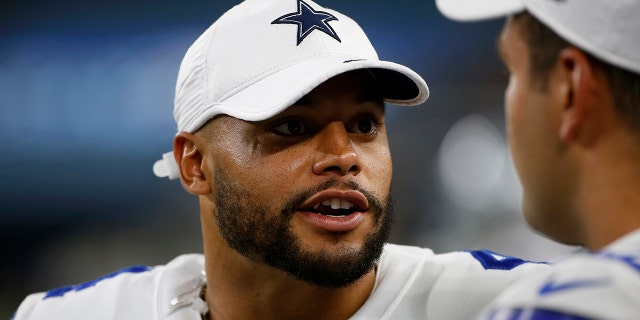 Dallas Cowboys quarterback Dak Prescott has the ability to guide the team back to a division title. (AP Photo/Ron Jenkins)