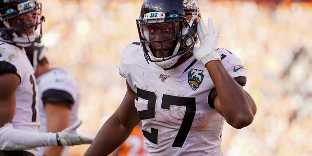 Jacksonville Jaguars running back Leonard Fournette reacts towards the crowd after a gain during the second half of an NFL football game against the Denver Broncos, Sunday, Sept. 29, 2019, in Denver. (AP Photo/Jack Dempsey)