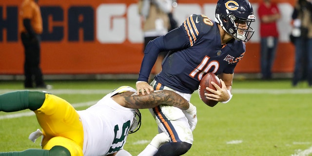 Preston Smith of Green Bay Packers fires Mitchell Trubisky of the Chicago Bears in the second part of an NFL football game on Thursday, September 5, 2019 in Chicago. The Packers won 10-3. (AP Photo / Charles Rex Arbogast)