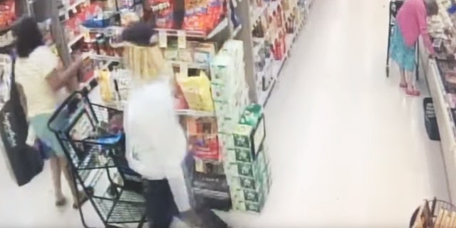 Caught On Camera Woman Steals Wallet From Elderly Victims Purse In 