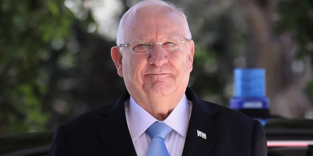 Israel’s president Reuven Rivlin, who has until October 2 to task a lawmaker with forming a government, will begin consultations with the newly-elected Knesset groups on Sunday, his office reportedly announced Thursday.