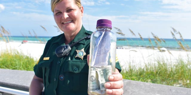 Westlake Legal Group deputy-note Florida deputy keeps 'adventure' alive after finding man's ashes, family's heartwarming notes, in bottle fox-news/lifestyle fox news fnc/lifestyle fnc d867e34e-0575-5a61-8488-38b1025dcdb4 article Alexandra Deabler