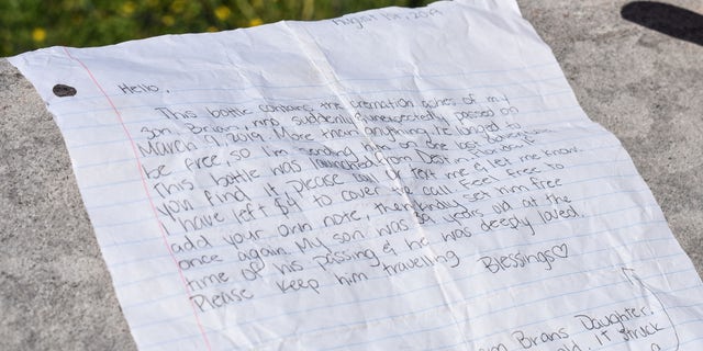 Westlake Legal Group deputy-note2 Florida deputy keeps 'adventure' alive after finding man's ashes, family's heartwarming notes, in bottle fox-news/lifestyle fox news fnc/lifestyle fnc d867e34e-0575-5a61-8488-38b1025dcdb4 article Alexandra Deabler