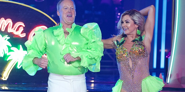Spicer danced to a Spice Girls song for his debut on "DWTS."