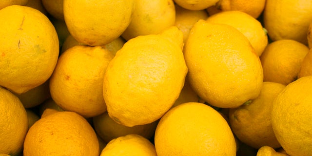 A small study suggests the smell of lemon can help people feel thinner and lighter.