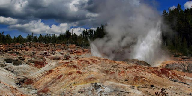 The Steamboat Geyser at Yellowstone National Park in Wyoming. (Wikimedia)