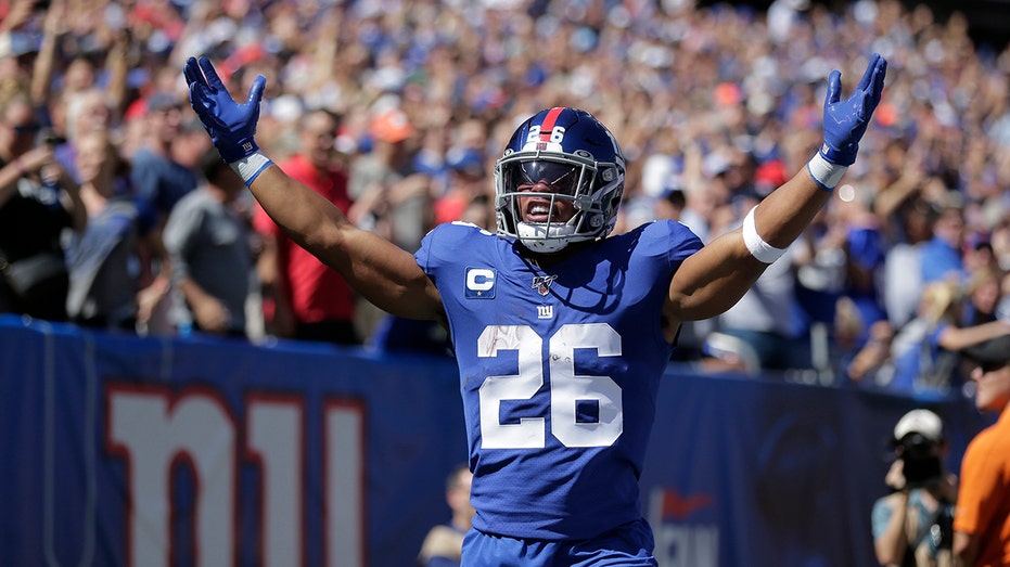 Saquon Barkley Helps Giants Fan Attempt To Get Ex Back With Autograph