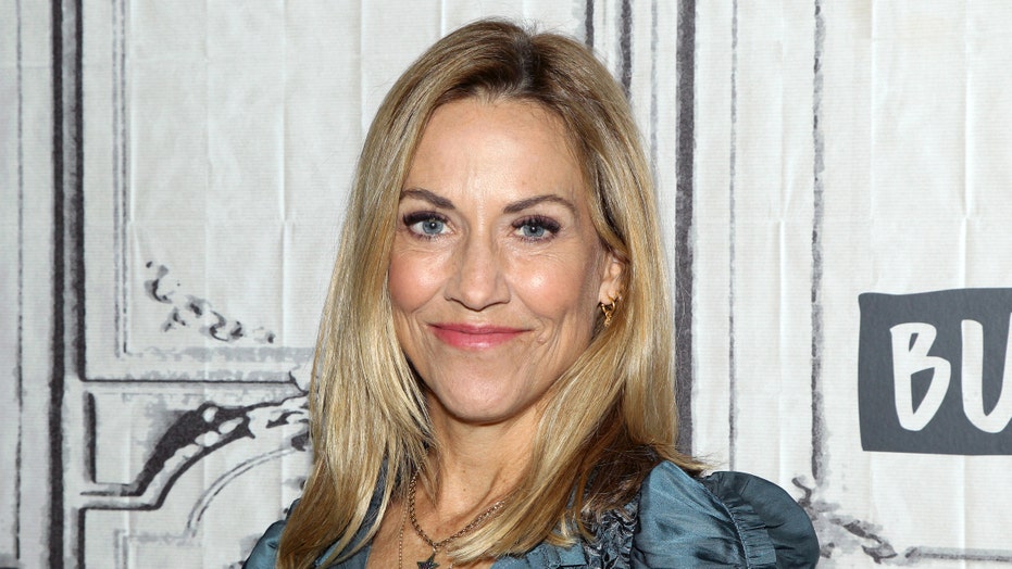 Sheryl Crow Happy To See Walmart Change Gun Policy Fox News
