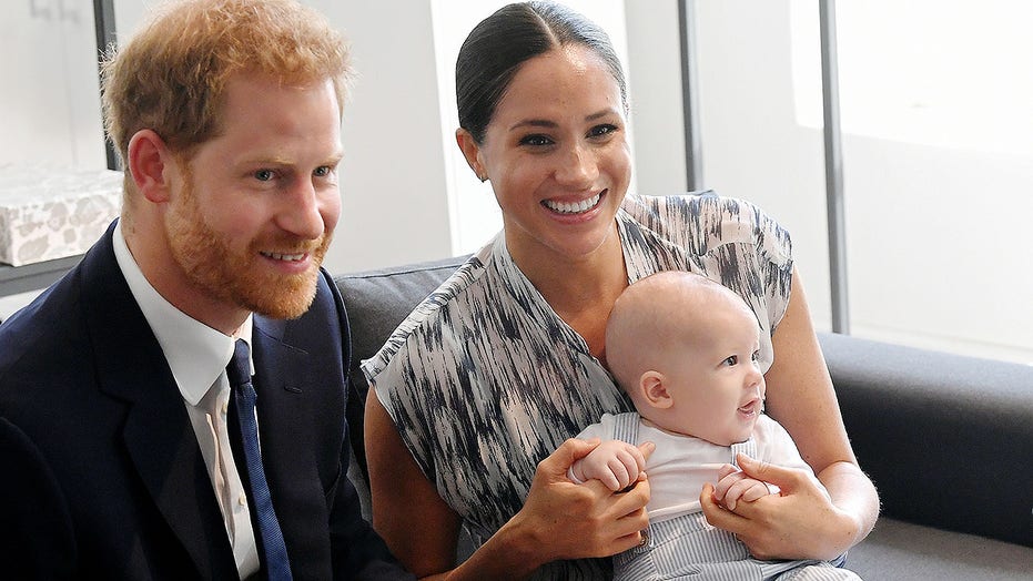 Prense Harry, Meghan Markle ve oğulları Archie.