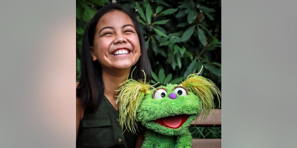 'Sesame Street' character reveals mother battling opioid addiction