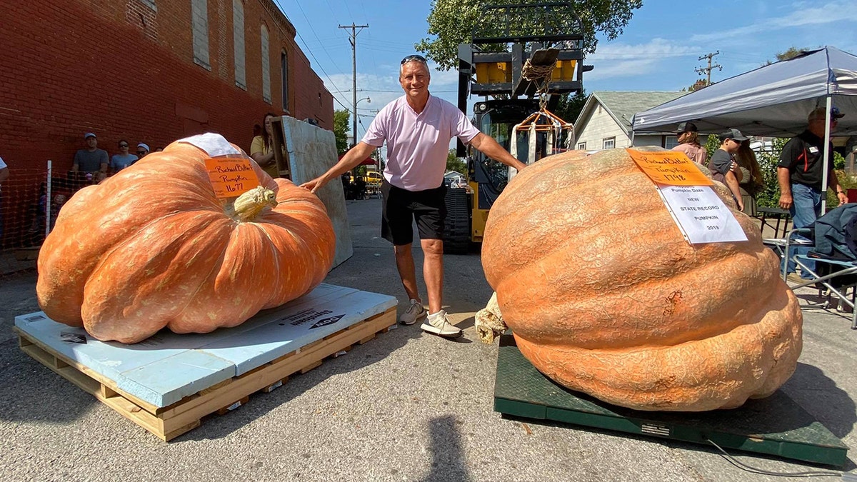 Richard Bottorf, of Republic, Mo., which is about 25 minutes from Springfield, broke his record on October 5th at the Republic Pumpkin Daze festival.