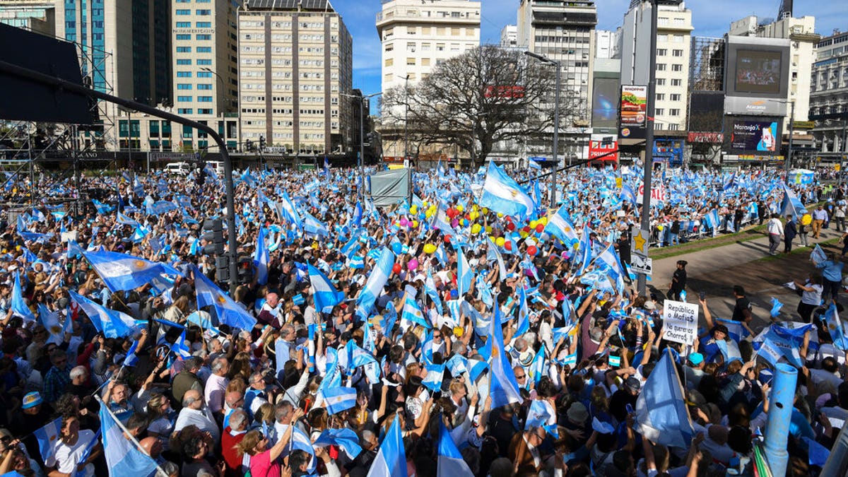 Supporters of Argentina's President Mauricio Macri gather for a final campaign rally in Buenos Aires, Argentina, Saturday, Oct.19, 2019.