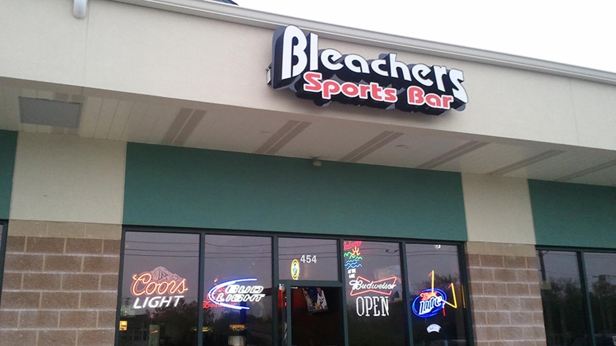 An image of Bleachers Bar and Franks in O'Fallon, Missouri.