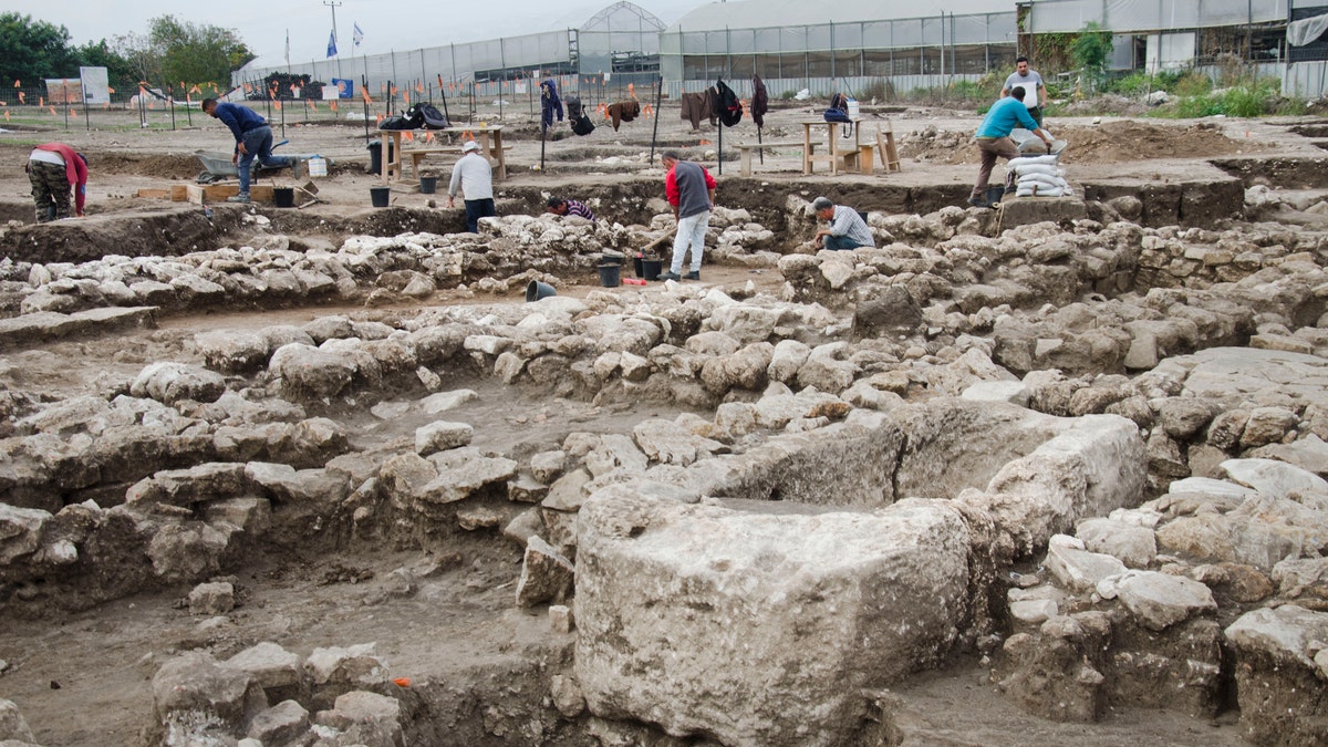 Ancient 'New York' discovered in Israel as archaeologists uncover lost Bronze  Age city