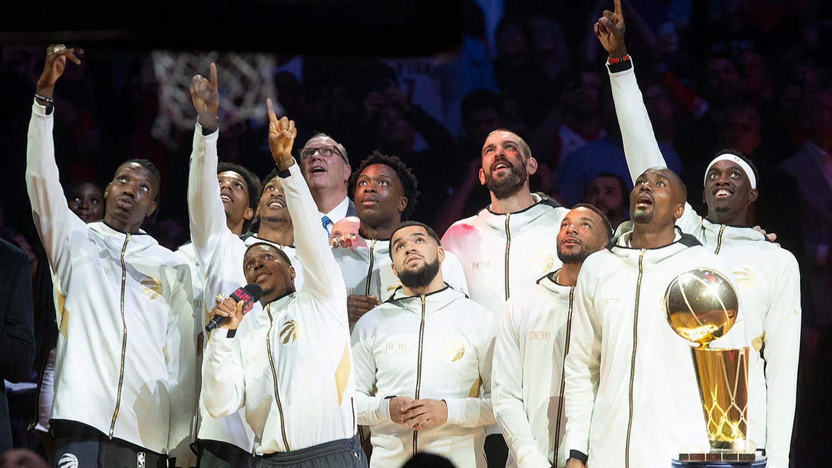 Toronto Raptors receive 2019 NBA Championship rings on opening night