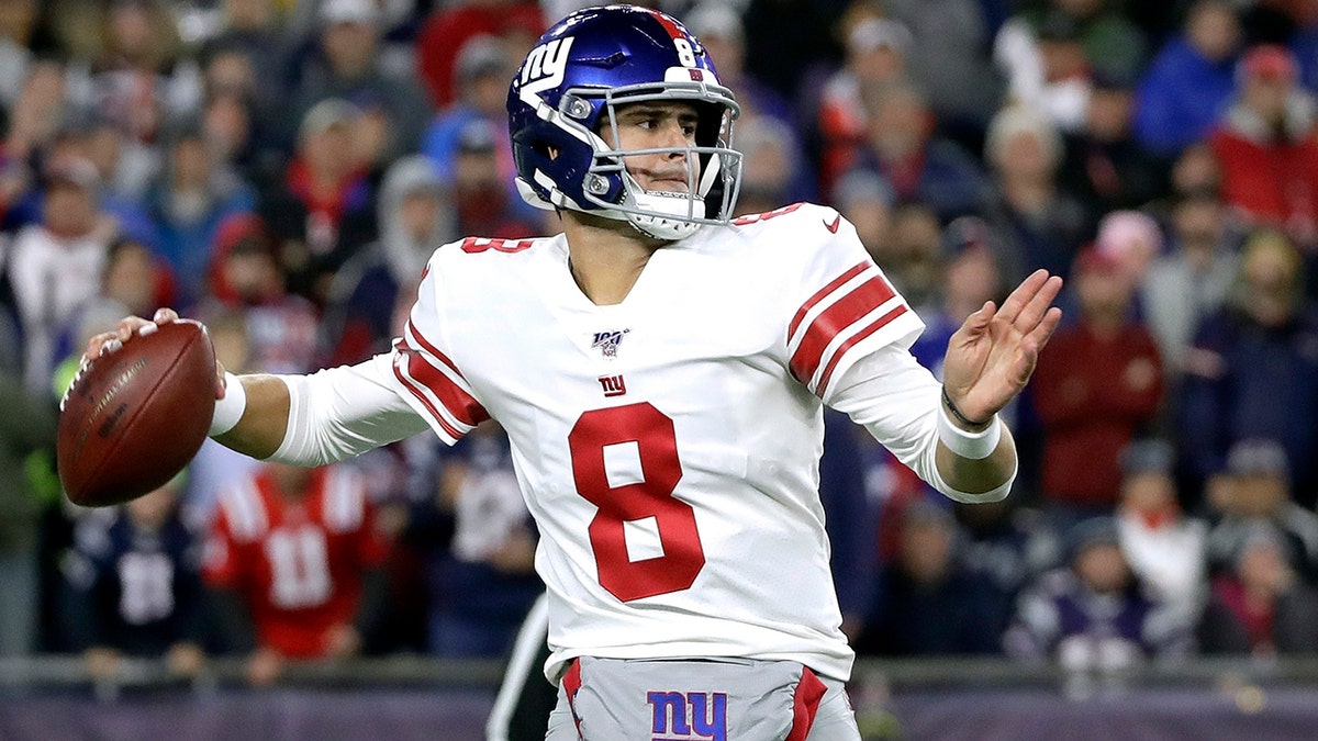 NY Giants, Daniel Jones lose to Tom Brady, Patriots 35-14