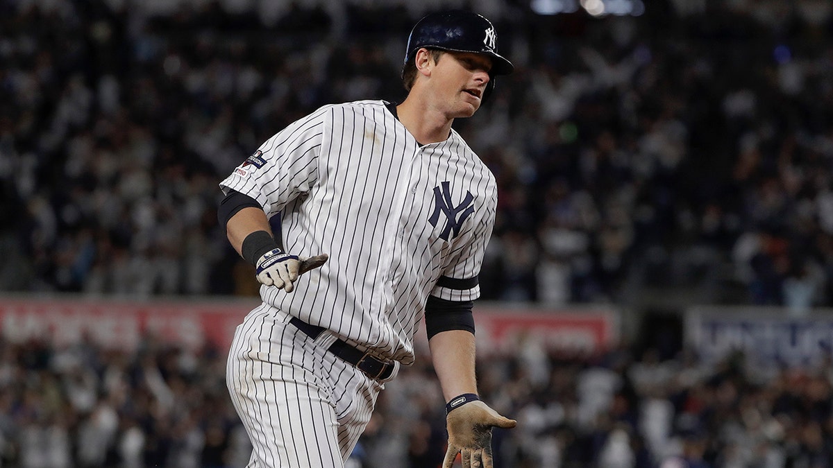 Yankees rally for stunning, crucial win over Twins