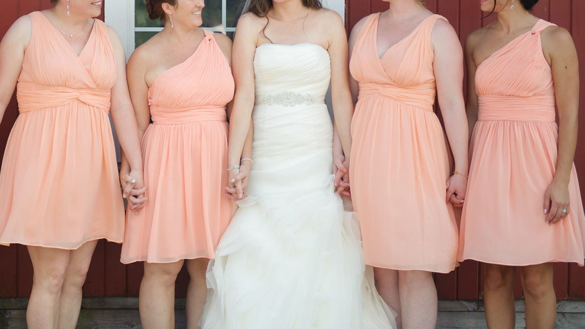Most Mumsnet commenters empathized with the brides’ frustrations, urging her to demand answers, and possibly a discount on the photo package, from the photographer.