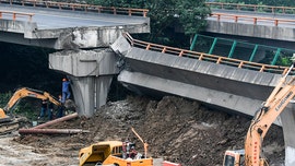 China overpass collapse crushes vehicles, killing 3