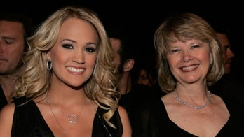 Carrie Underwood's mom joins her on stage and raps like a pro: 'Nailed it!'