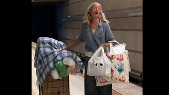 Viral singing homeless woman offered record contract: report