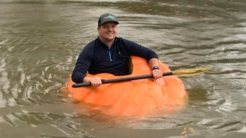 Tennessee farmer turns giant 910-pound pumpkin into kayak