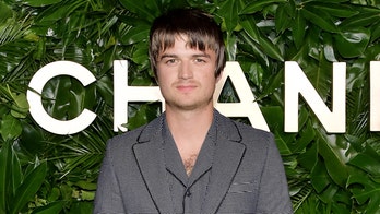 'Stranger Things' star Joe Keery responds to fan criticism of his new bowl cut after ditching beloved locks