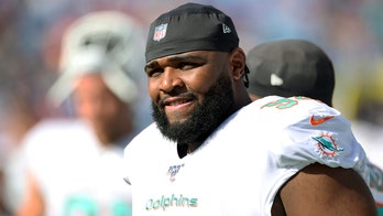 Miami Dolphins' Christian Wilkins ejected 33 seconds into game vs. Buffalo Bills