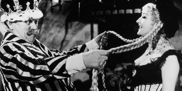 Gert Fröbe,left, and Anna Quayle in "Chitty Chitty Bang Bang" 1968.